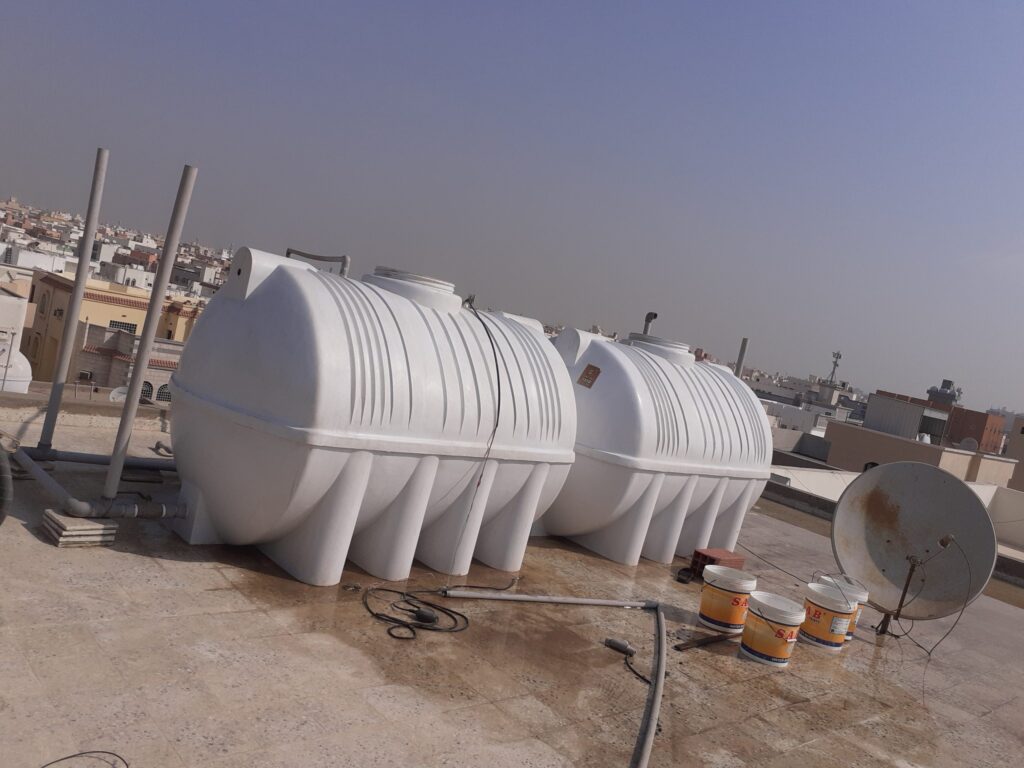 خدمات شركة تنظيف خزانات في الشارقة